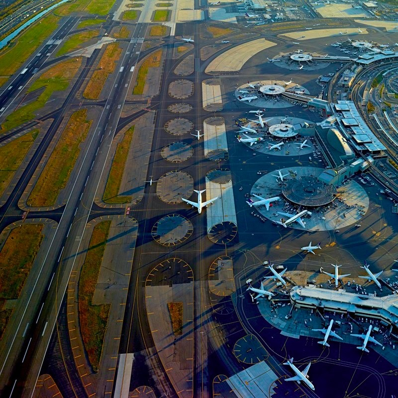 Illustration for article titled El caos controlado de los aeropuertos, visto desde el aire